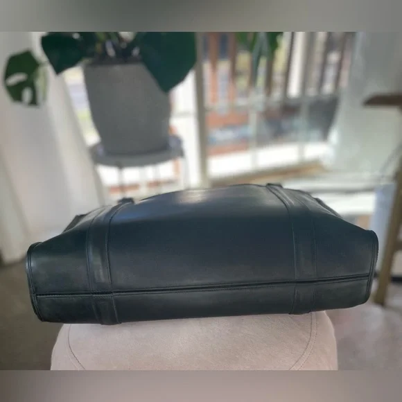 Coach RARE Pine Green Vintage Shoulder Brief - excellent condition - Picture 8 of 11